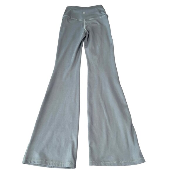 Gilly Hicks Go Recharge High-Rise Flare Leggings Womens XS Gray Soft Stretch - Picture 4 of 9